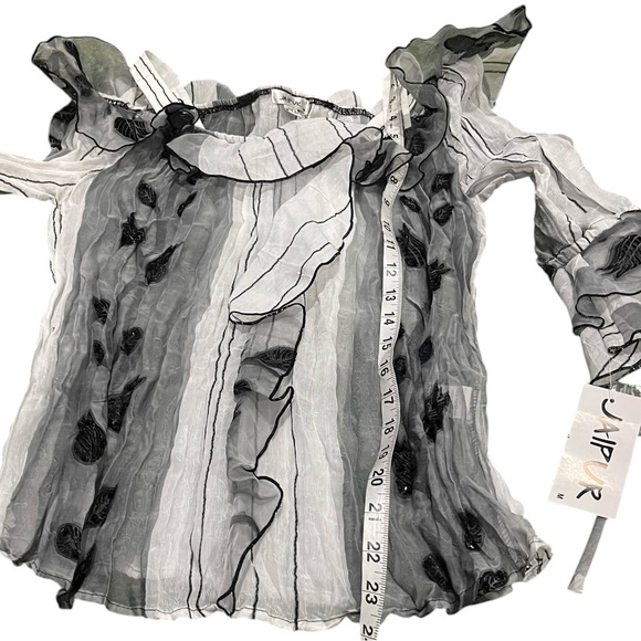 Jaipur Black and White Ruffled Blouse Medium - Picture 10 of 12